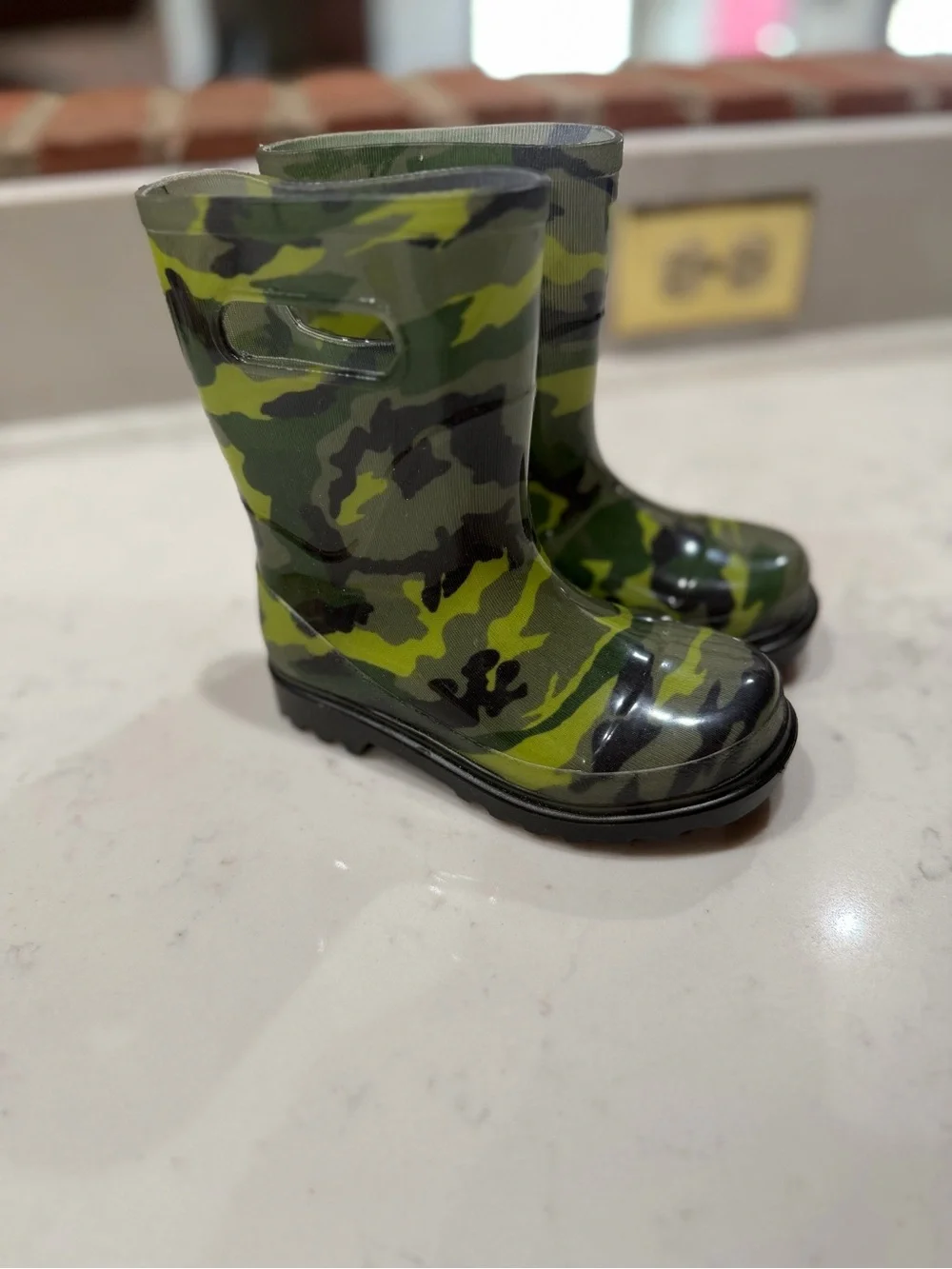 Kids Waterproof Camo Rain Boots with Easy Pull Handles - Green Camo